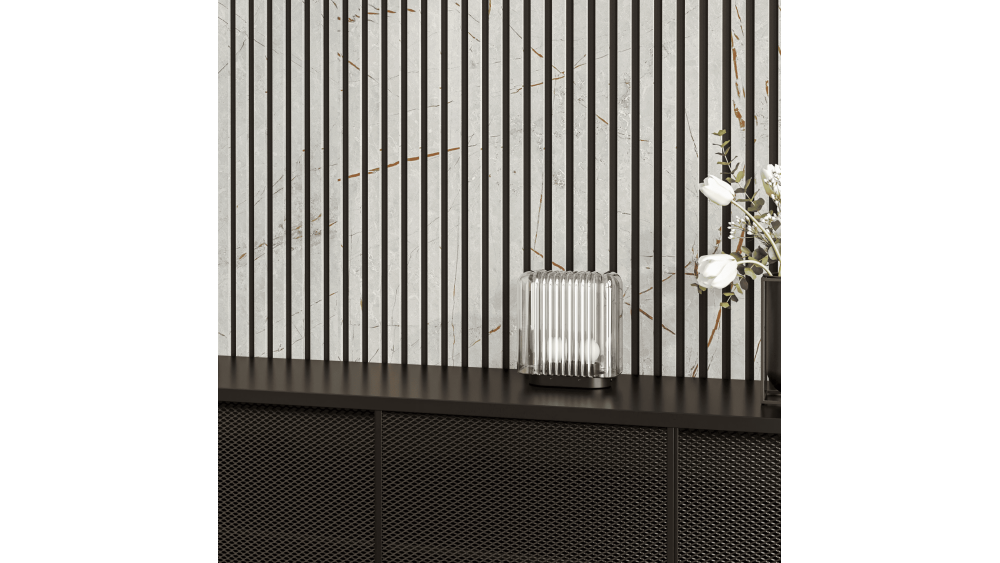 Panele lamelowe Grey Caspio – detal aranżacji wnętrza przy czarnej szafce