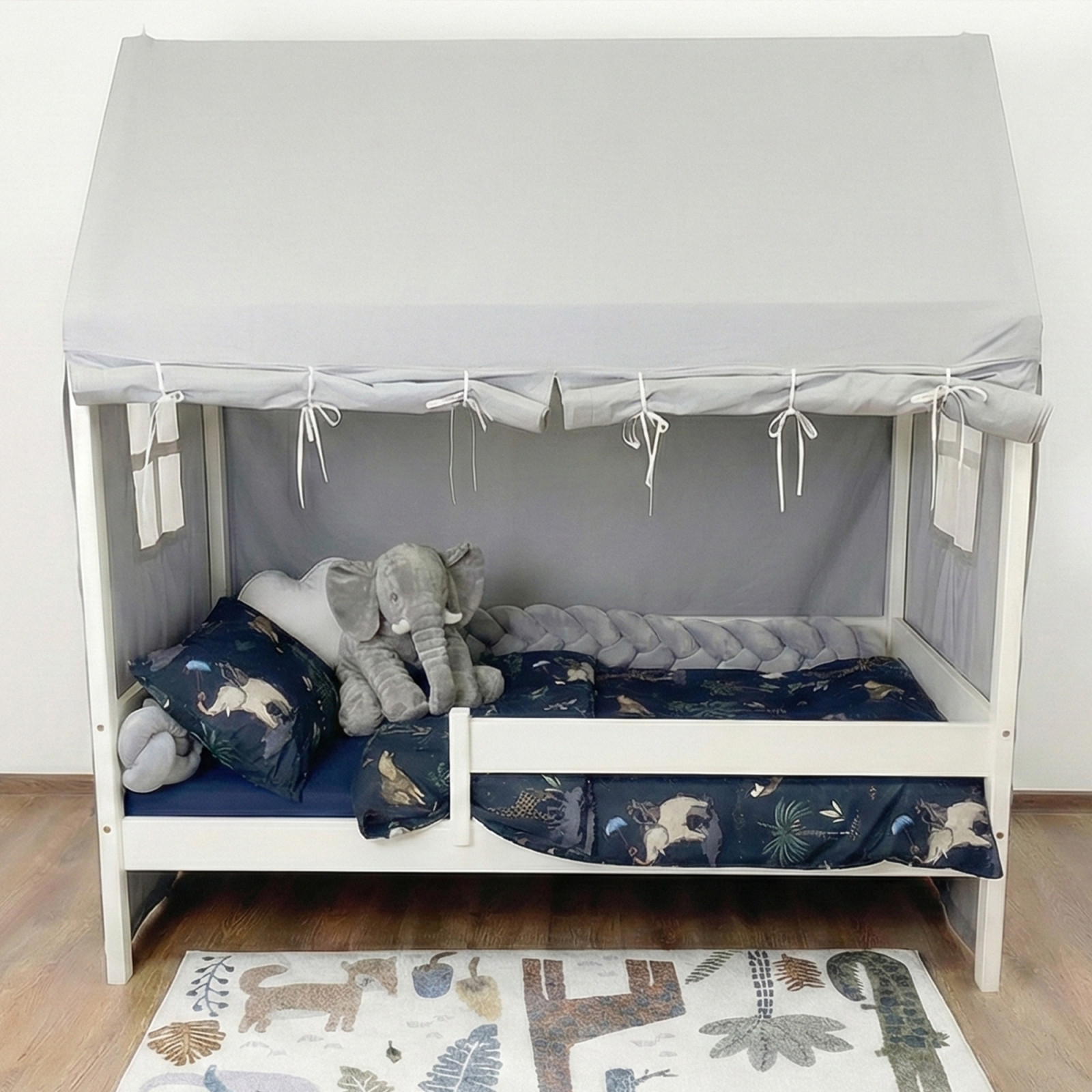 Baldachim z okienkami