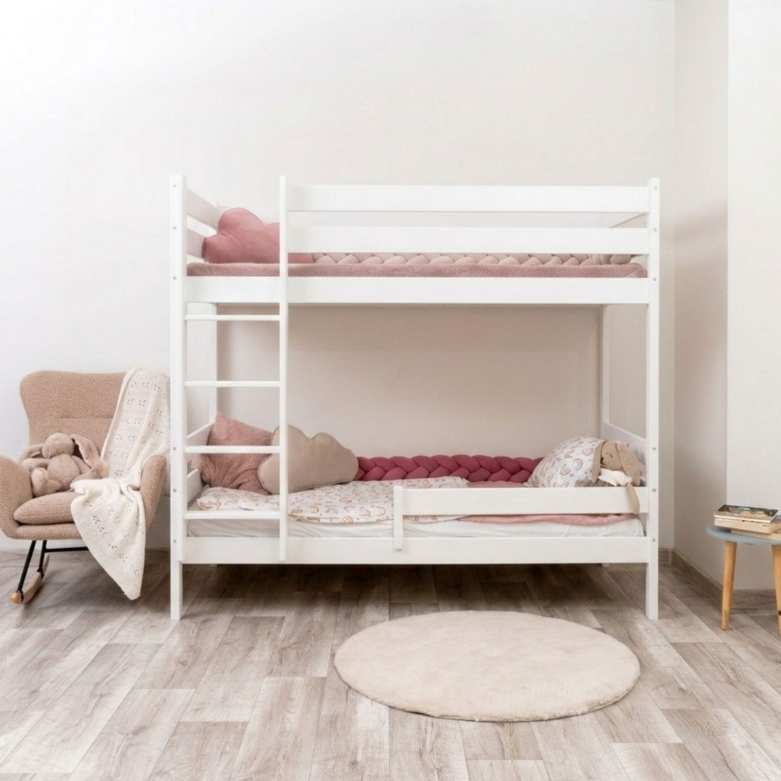 Łóżko drewniane piętrowe...