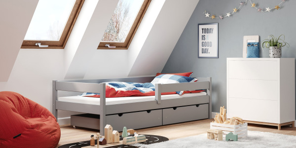 Łóżeczka dziecięce jednoosobowe – Karo, Bili, Timi, Zuzia, Pawełek czy Pawcio?