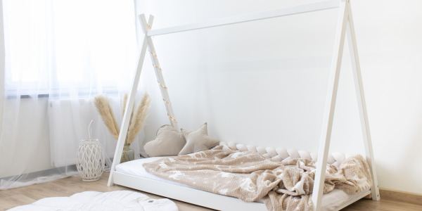 Drewniane łóżeczko dziecięce tipi