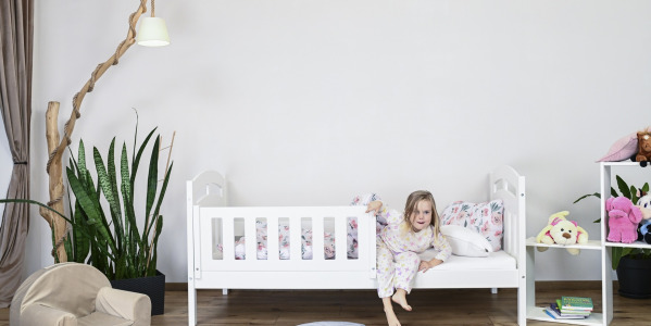 Renowacja dziecięcego pokoju - sprawdź, dlaczego w razie remontu świetnie sprawdzą się drewniane łóżeczka dla dzieci!