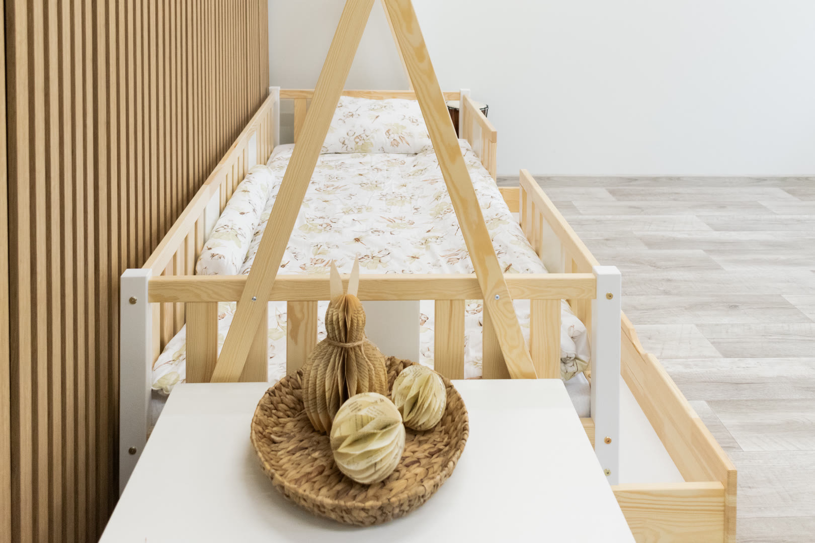 Prześcieradła dla dzieci – jak wybrać bezpieczny materiał i odpowiedni rozmiar