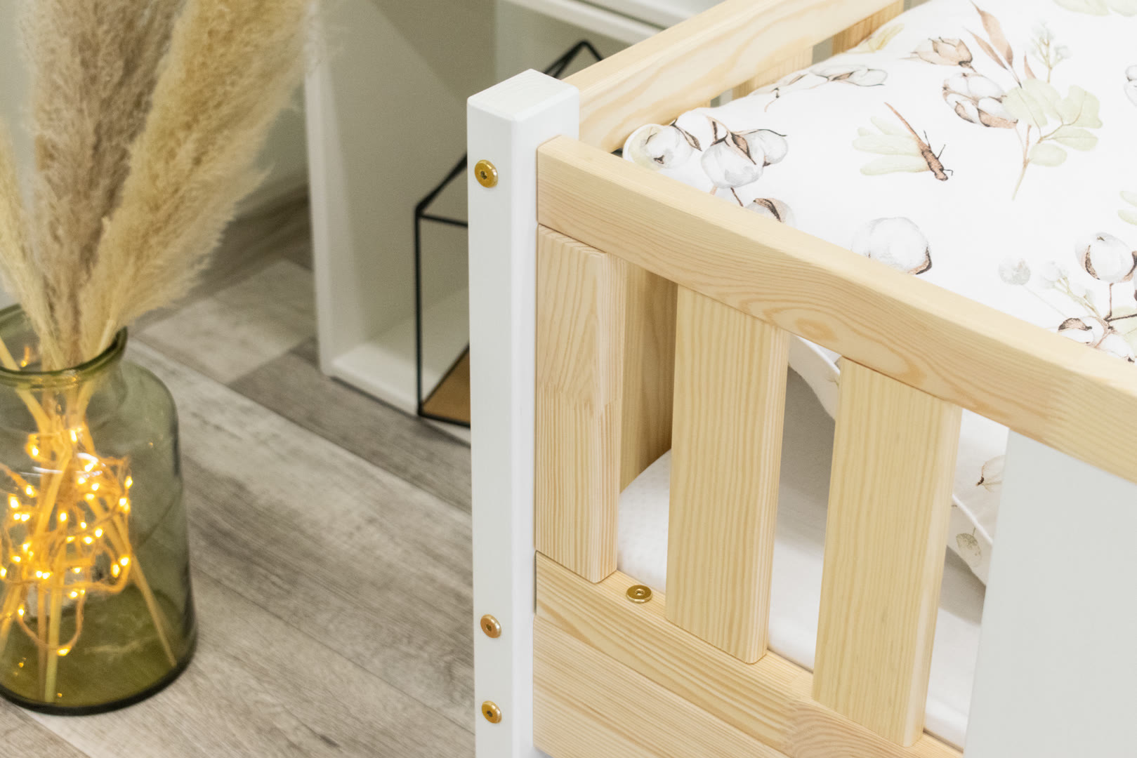 Łóżka z marketplace vs łóżka od producenta – czym się różnią konstrukcyjnie?