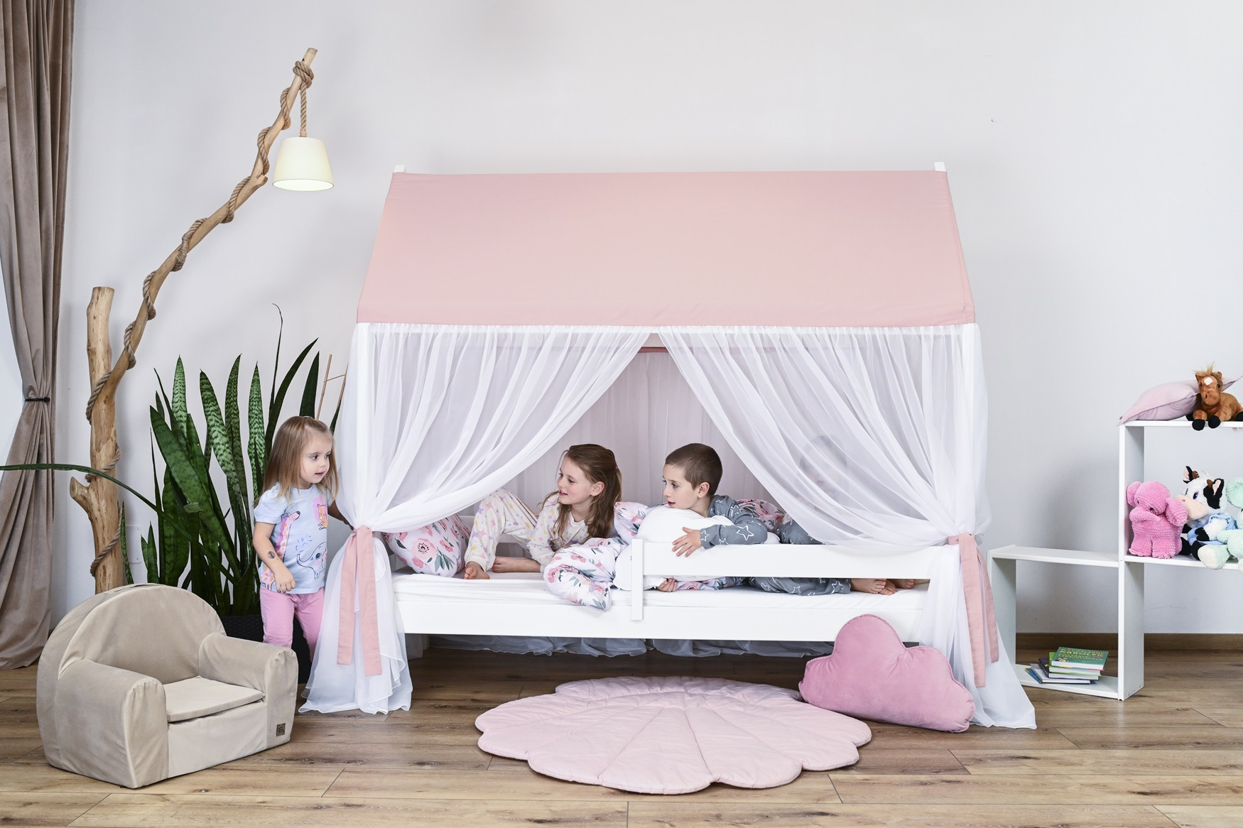 Łóżko domek dla dziecka - sprawdź ofertę od Meble Wróbel